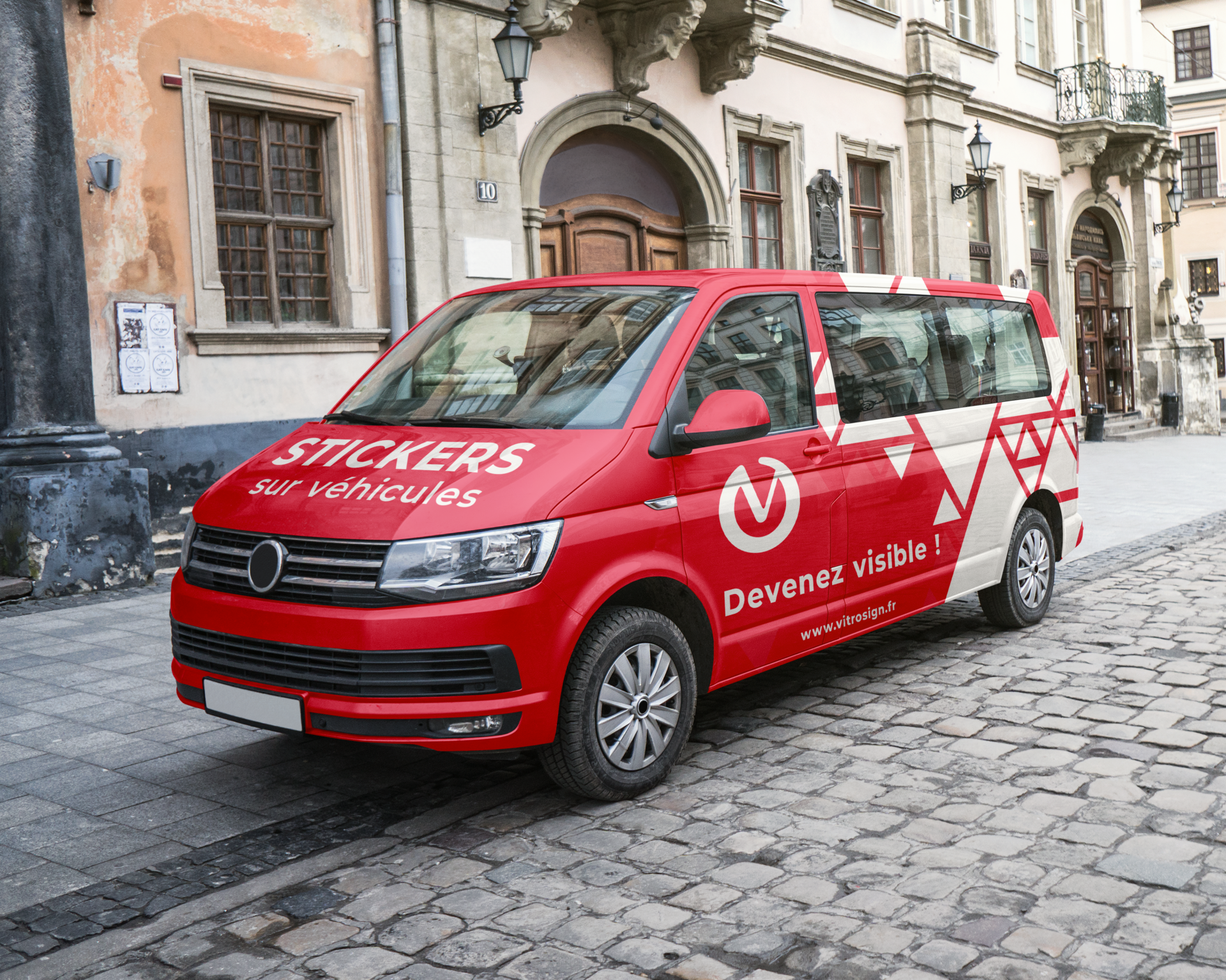 Covering complet d’un véhicule utilitaire pour une entreprise de communication à Amiens.