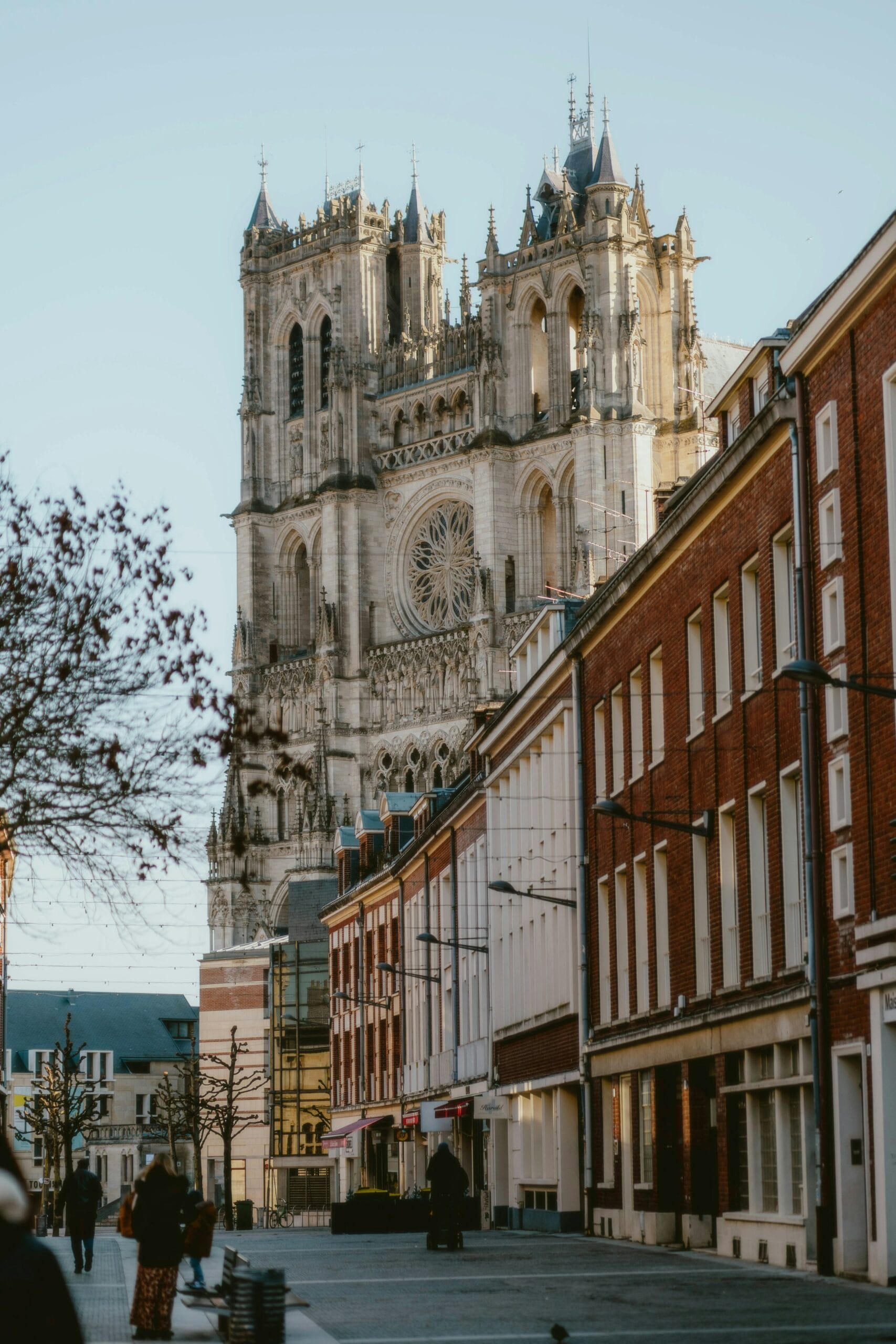 Projet d’enseigne et de signalétique réalisé à Amiens par Vitrosign
